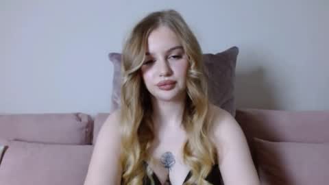 Snapshot of amandahypnotic chatting on February 2026 07:12:01 PM Amanda online show from February 2026 07:12:01 PM