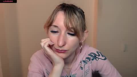 Amanda online show from September 2025 07:43:01 AM