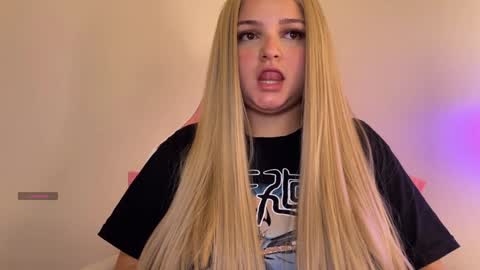 Amandha online show from December 2024 09:00:02 PM