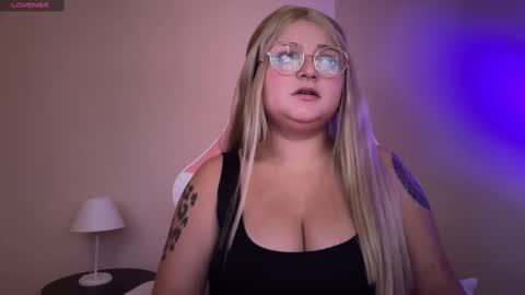 Amandha online show from March 2025 05:24:02 PM