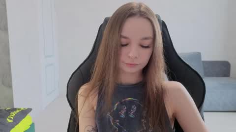 Mila online show from May 2026 11:41:02 AM