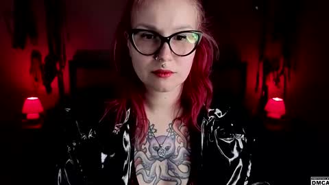 Goddess Amanita online show from December 2025 12:25:01 PM