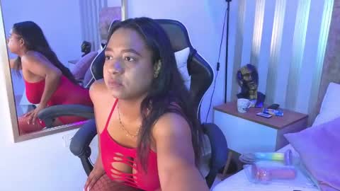 Snapshot of amara_queen_ chatting on May 2026 11:37:01 AM Amara online show from May 2026 11:37:01 AM