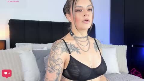 Snapshot of amarae chatting on February 2026 09:35:02 PM Amara online show from February 2026 09:35:02 PM