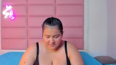 amaranttaylunay online show from May 2026 08:35:02 PM