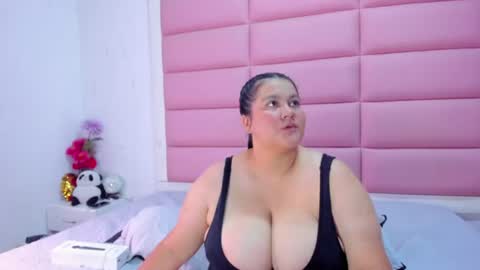 Snapshot of amaranttaylunay chatting on July 2026 08:40:02 PM amaranttaylunay online show from July 2026 08:40:02 PM