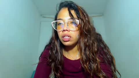 Snapshot of amararoberts08 chatting on December 2024 10:06:01 PM Amara Julia online show from December 2024 10:06:01 PM