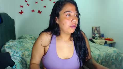 Snapshot of amararoberts08 chatting on October 2025 03:53:02 AM Amara Julia online show from October 2025 03:53:02 AM