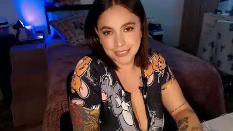 Snapshot of amarat_jolie chatting on July 2026 01:19:01 AM Mila online show from July 2026 01:19:01 AM