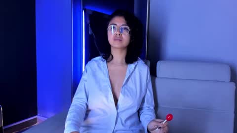 Emily online show from September 2025 03:14:01 PM