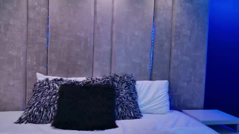 Emily online show from September 2025 11:26:02 AM