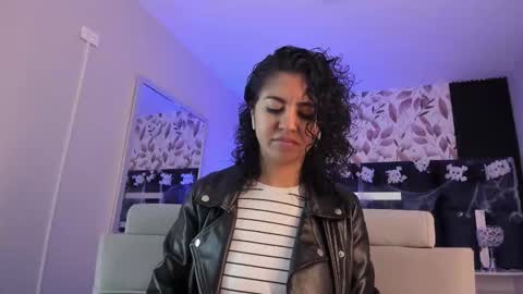 Emily online show from October 2025 12:20:01 PM