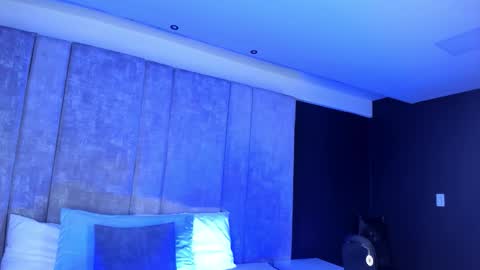 Emily online show from February 2026 10:13:02 AM