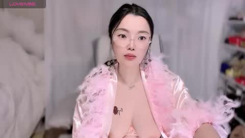 Snapshot of amaya_yooo_36d chatting on February 2026 04:05:02 AM yooo online show from February 2026 04:05:02 AM