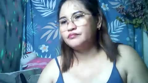 amazing angel online show from May 2026 11:43:02 PM