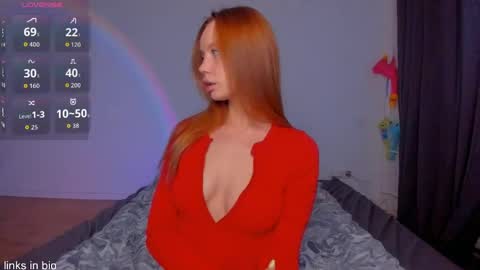 Snapshot of amazing_roxana chatting on May 2026 06:57:02 PM Roxy online show from May 2026 06:57:02 PM