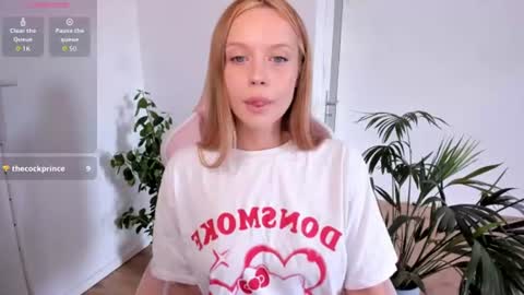 Snapshot of amazing_roxana chatting on July 2026 12:52:01 PM Roxy online show from July 2026 12:52:01 PM