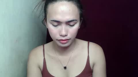 YELLA online show from November 2025 11:59:02 PM