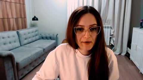 Izza online show from January 2025 12:42:01 PM