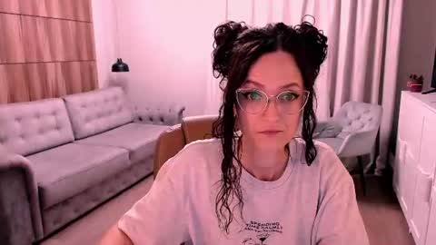 Izza online show from June 2026 11:24:02 AM