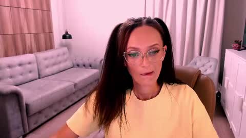 Izza online show from July 2026 01:32:02 PM