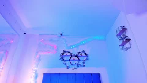 ambar_gh1 online show from April 2026 08:28:01 PM