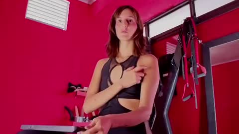 Snapshot of ambar_roux1 chatting on September 2025 01:35:02 PM ambar_roux1 online show from September 2025 01:35:02 PM