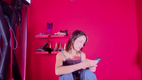 Snapshot of ambar_roux1 chatting on October 2025 01:46:02 PM ambar_roux1 online show from October 2025 01:46:02 PM