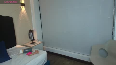 Ambar Ross online show from September 2025 07:08:02 PM