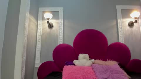   online show from February 2026 03:15:01 AM