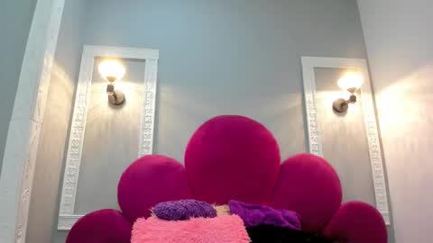   online show from February 2026 03:22:02 AM