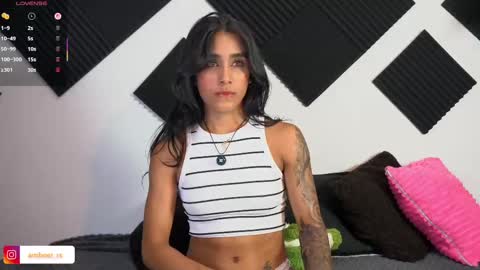 Snapshot of ambeer_rousess chatting on September 2025 12:33:01 AM Amber online show from September 2025 12:33:01 AM