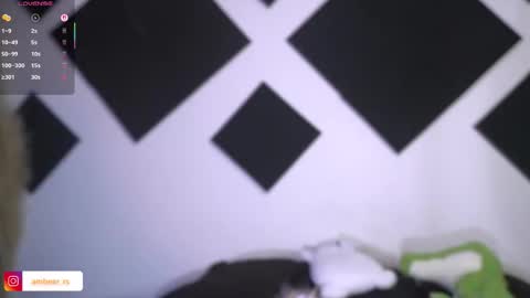 Snapshot of ambeer_rousess chatting on October 2025 02:43:02 AM Amber online show from October 2025 02:43:02 AM