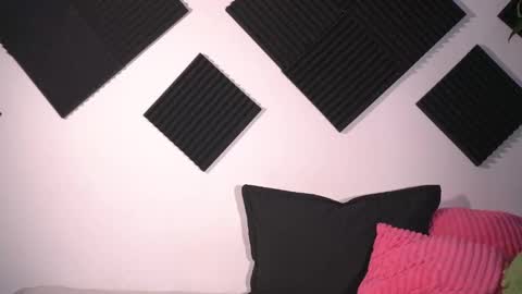 Snapshot of ambeer_rousess chatting on November 2025 11:27:02 PM Amber online show from November 2025 11:27:02 PM