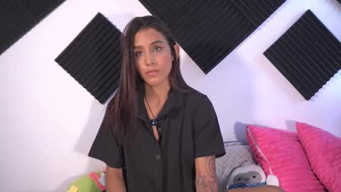 Snapshot of ambeer_rousess chatting on December 2025 08:35:01 PM Amber online show from December 2025 08:35:01 PM