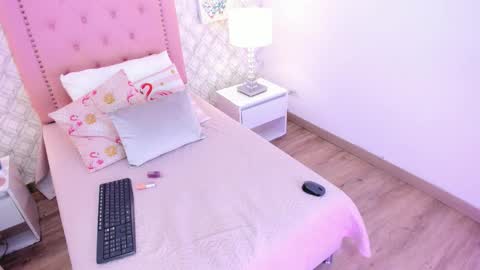 Snapshot of amber__ferrera chatting on February 2026 07:43:01 PM amber ferrera online show from February 2026 07:43:01 PM