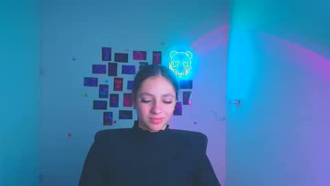 Snapshot of amber__r chatting on April 2026 11:32:01 AM Amber online show from April 2026 11:32:01 AM
