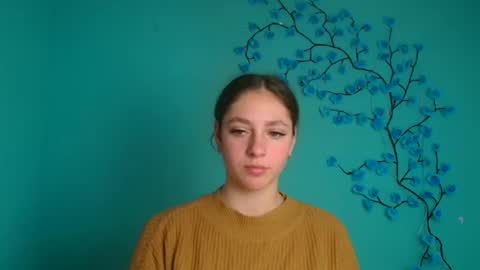 Snapshot of amber__r chatting on April 2026 11:32:01 AM Amber online show from April 2026 11:32:01 AM