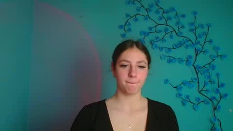Snapshot of amber__r chatting on April 2026 05:40:01 AM Amber online show from April 2026 05:40:01 AM