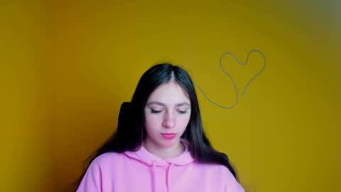 Snapshot of amber__r chatting on April 2026 05:32:01 AM Amber online show from April 2026 05:32:01 AM