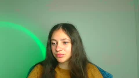 Snapshot of amber__r chatting on April 2026 05:43:02 AM Amber online show from April 2026 05:43:02 AM