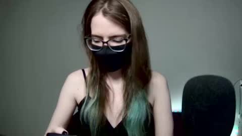 Amber non-nude model online show from October 2025 01:37:01 AM