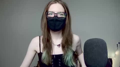 Amber non-nude model online show from December 2025 04:21:01 AM