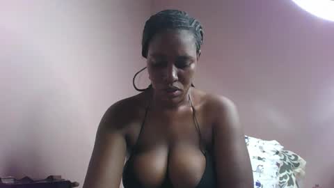 Snapshot of amber_cutie2 chatting on June 2026 01:08:02 AM amber_cutie2 online show from June 2026 01:08:02 AM