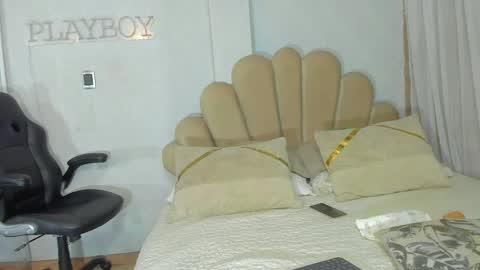 amber_harriis online show from April 2026 01:29:01 AM