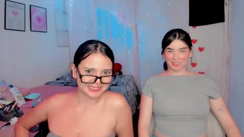 Snapshot of amber_landy1 chatting on March 2025 04:08:02 AM amber online show from March 2025 04:08:02 AM