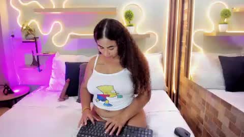 A M B E R  online show from June 2026 08:09:02 PM