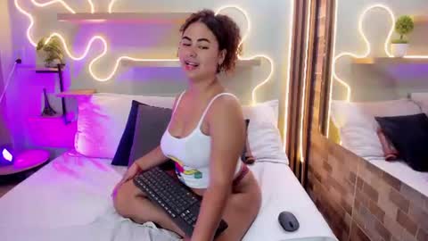A M B E R  online show from June 2026 07:37:01 PM