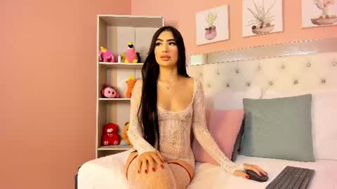 A M B E R  online show from June 2026 04:33:01 PM