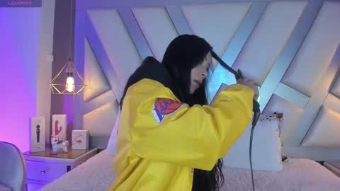 Snapshot of amber_villalobos chatting on December 2025 05:46:01 AM Tell me Amber online show from December 2025 05:46:01 AM